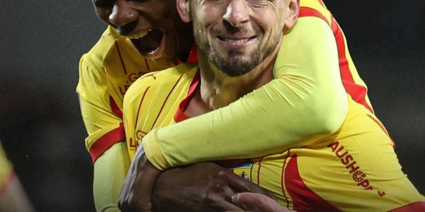 法甲新榜首诞生！朗斯3-1逆转大胜，大巴黎王座不保