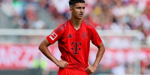 利物浦、尤文图斯及阿森纳均已派出球探，密切关注多特后卫；尤文图斯签下拜仁天才